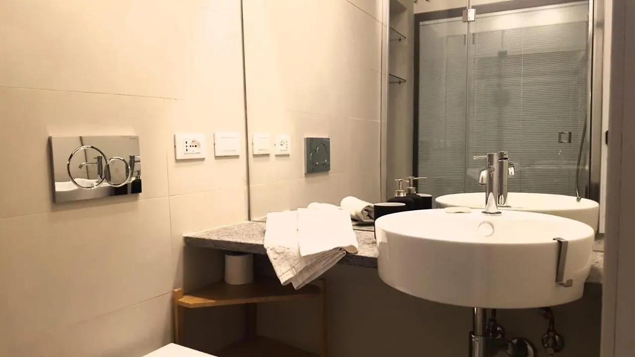 Domus Lupae -Live In The Heart Of Rome Apartment