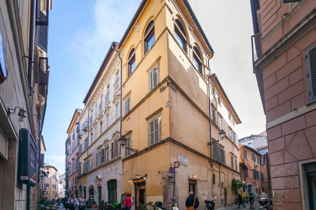 Domus Lupae -Live In The Heart Of Rome Apartment